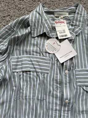 beachlunchlounge women’s Green & White Striped Button-Up Shirt
